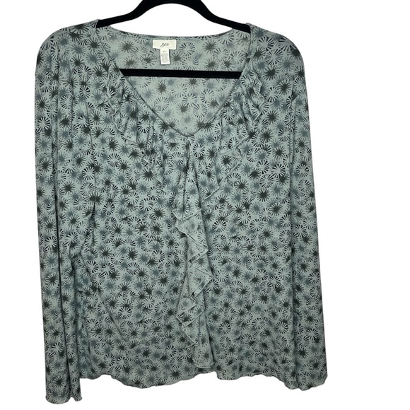 JJill Romantic patterned sage long sleeve blouse. Whimsical, mystical feminine. - Picture 4 of 7